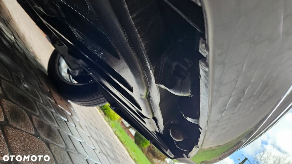 Mercedes-Benz Klasa C 180 Kompressor BlueEFFICIENCY Avantgarde - 14