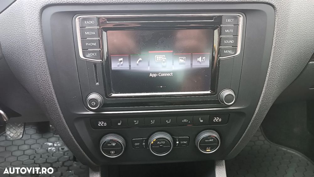 Volkswagen Jetta 2.0 TDI Comfortline - 17