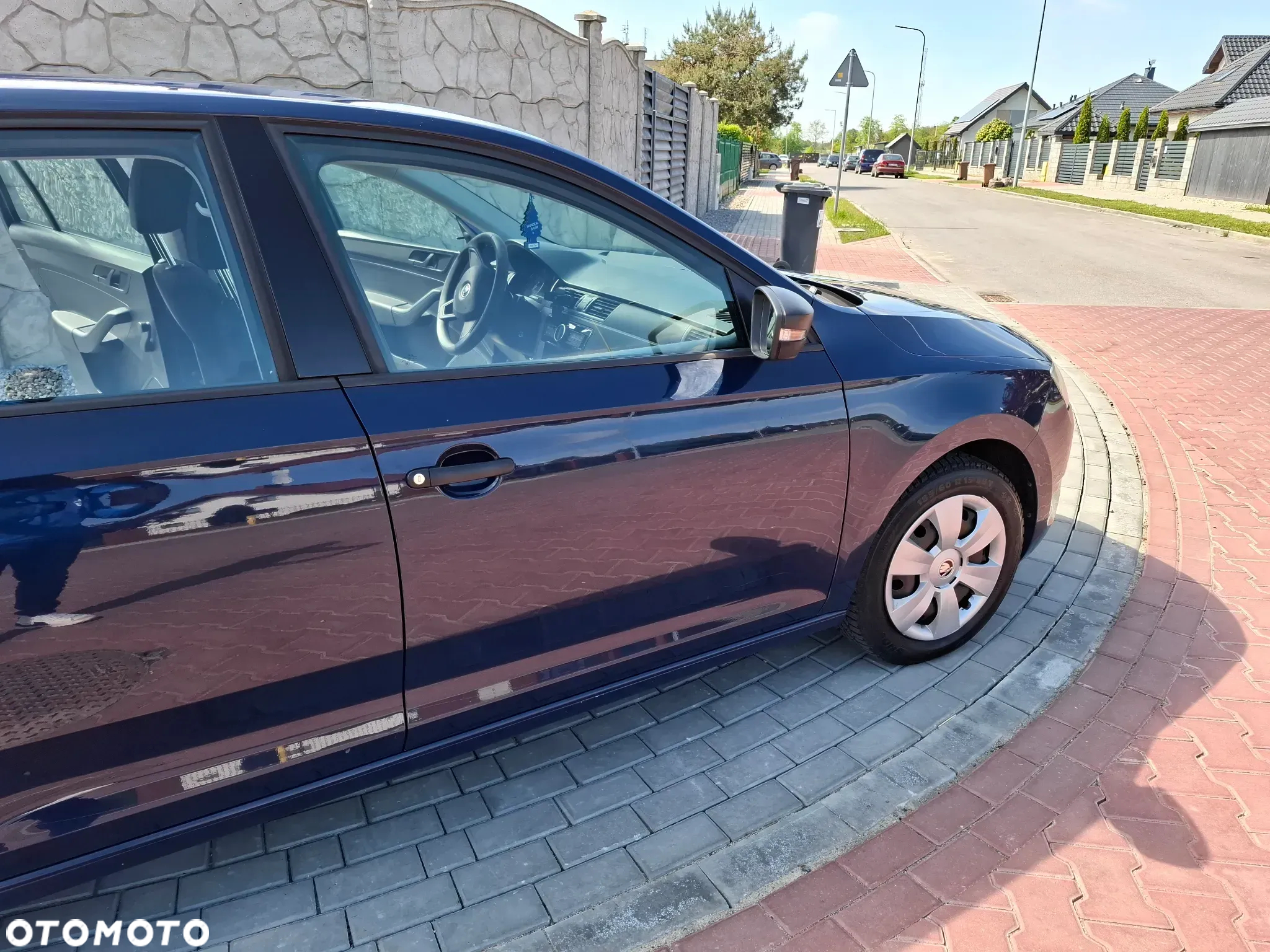Skoda RAPID 1.2 TSI Active - 22
