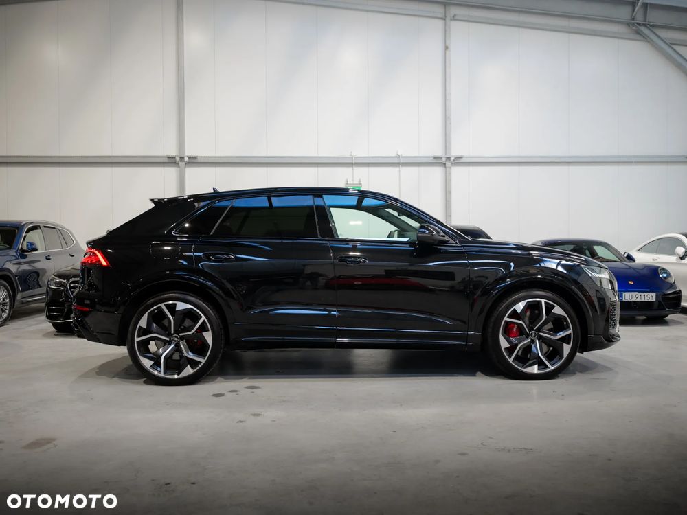Audi RS Q8 - 10