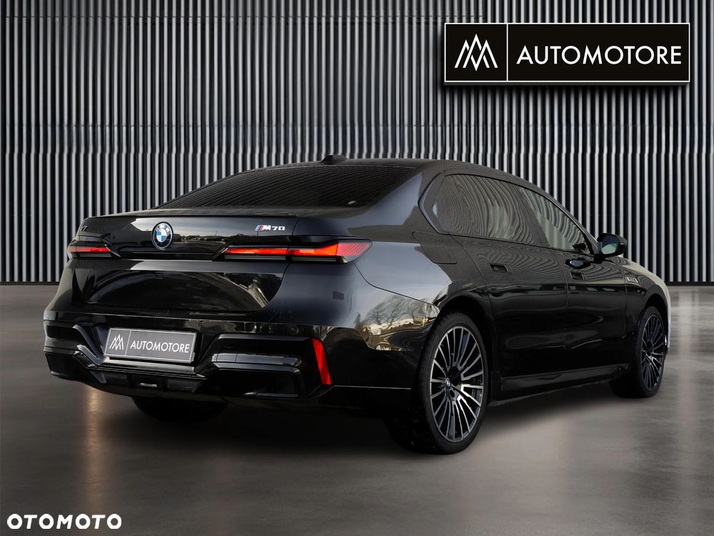 BMW i7 - 9