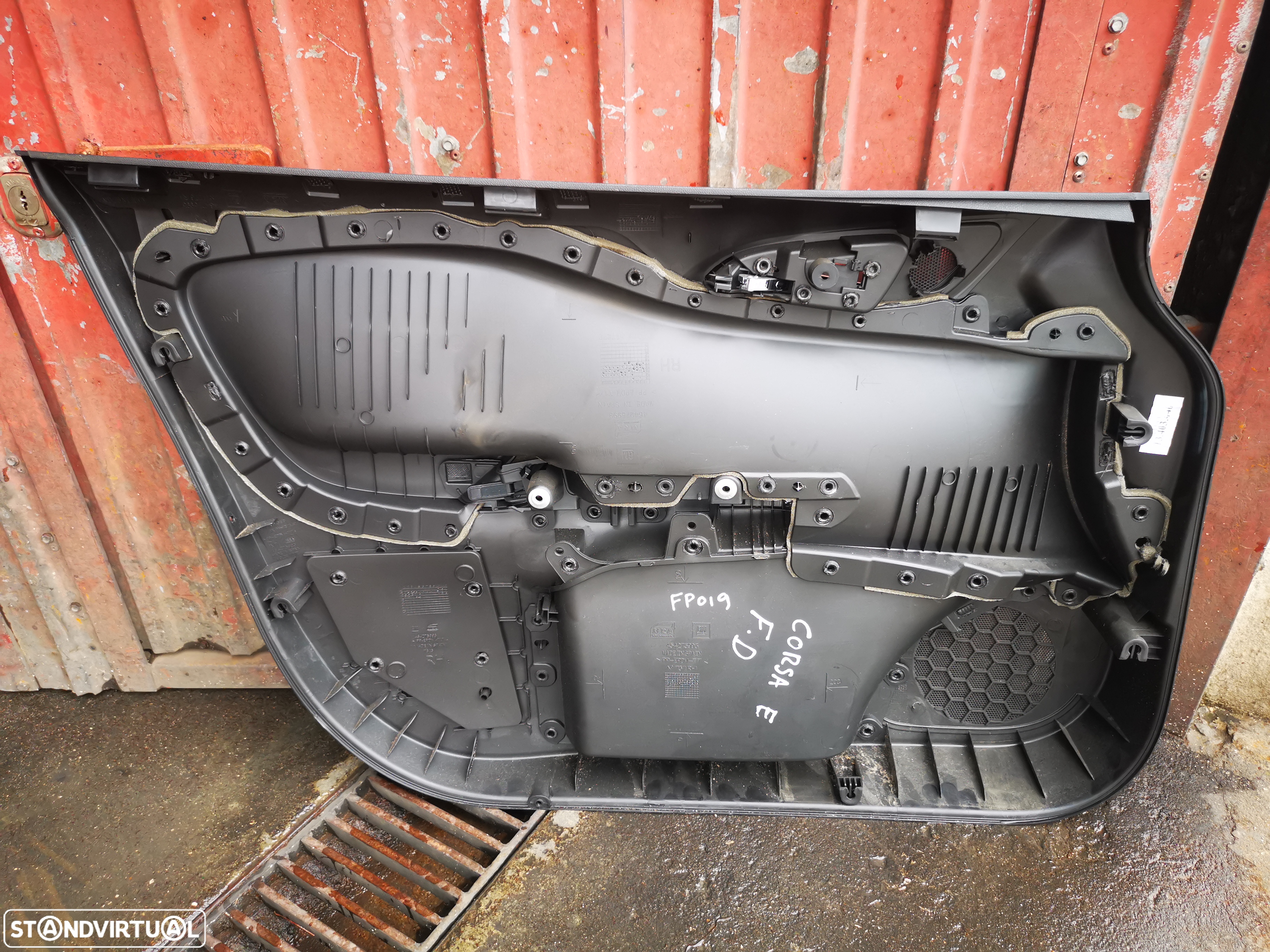 OPEL CORSA E FORRA / QUARTELA PORTA FRENTE DIREITA - FP019 - 7