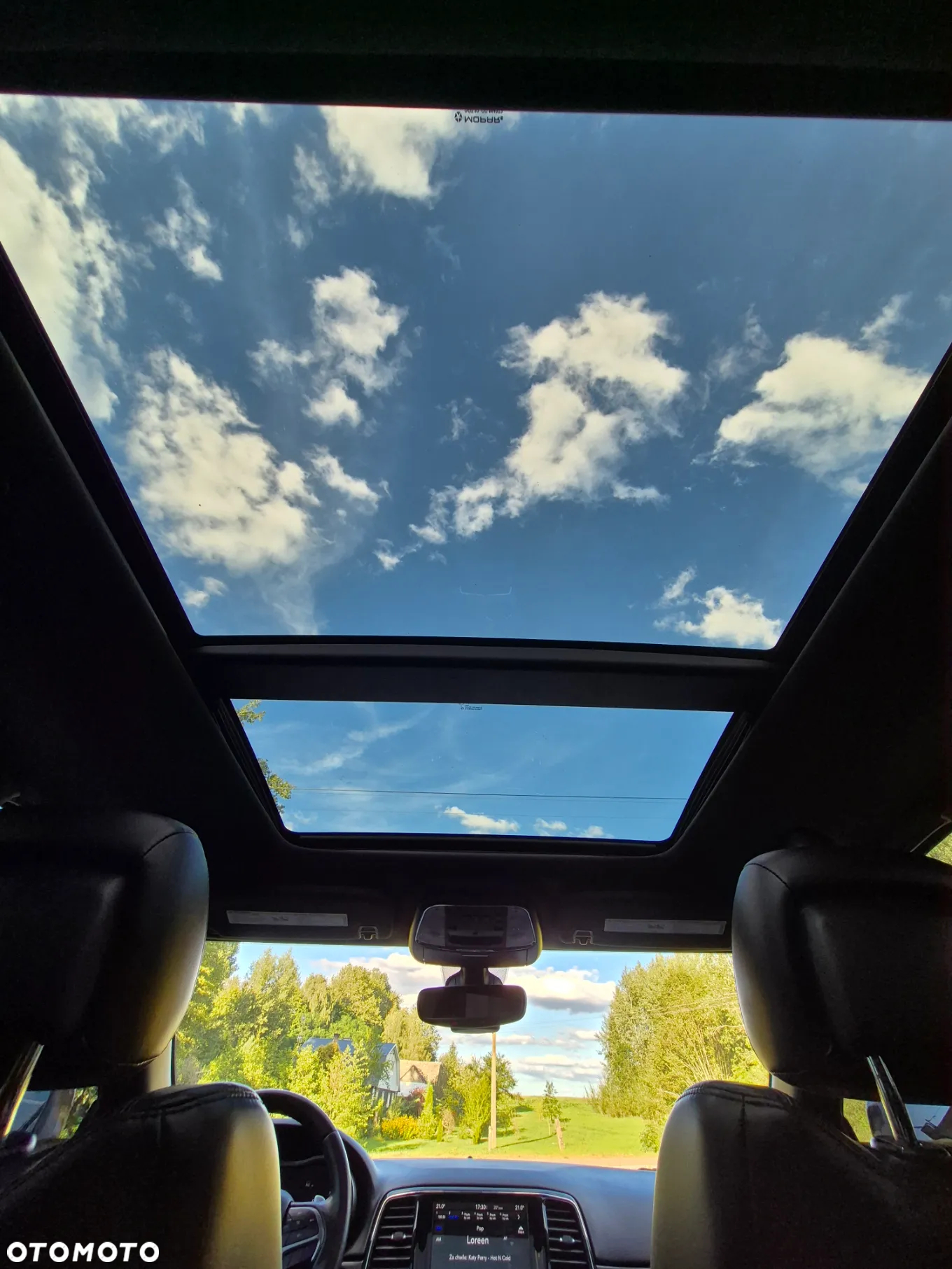 Jeep Grand Cherokee - 38