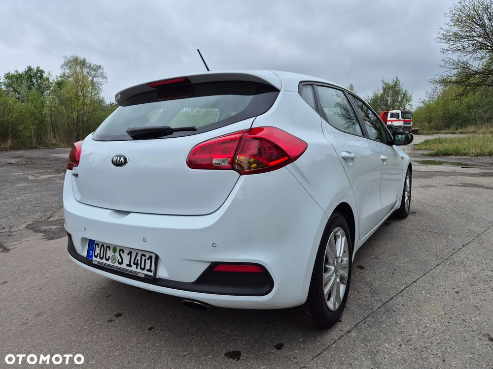 Kia Ceed 1.4 L - 10