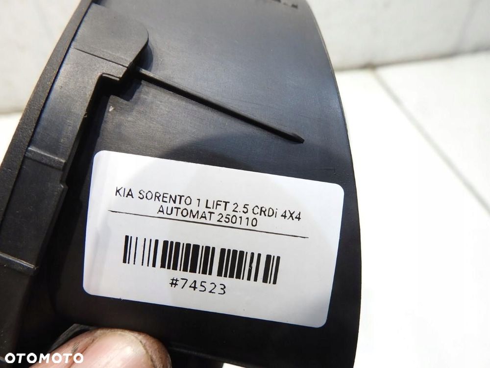 RAMKA OSŁONA LICZNIKA KIA SORENTO I 84830-3E000 - 4