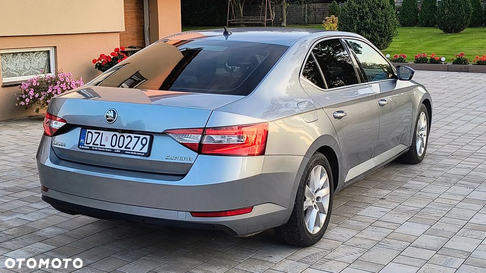 Skoda Superb 2.0 TSI Ambition DSG - 14