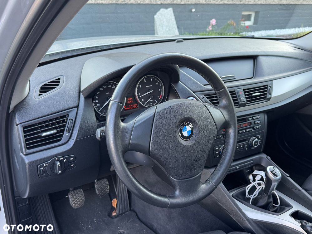 BMW X1 sDrive18i - 17