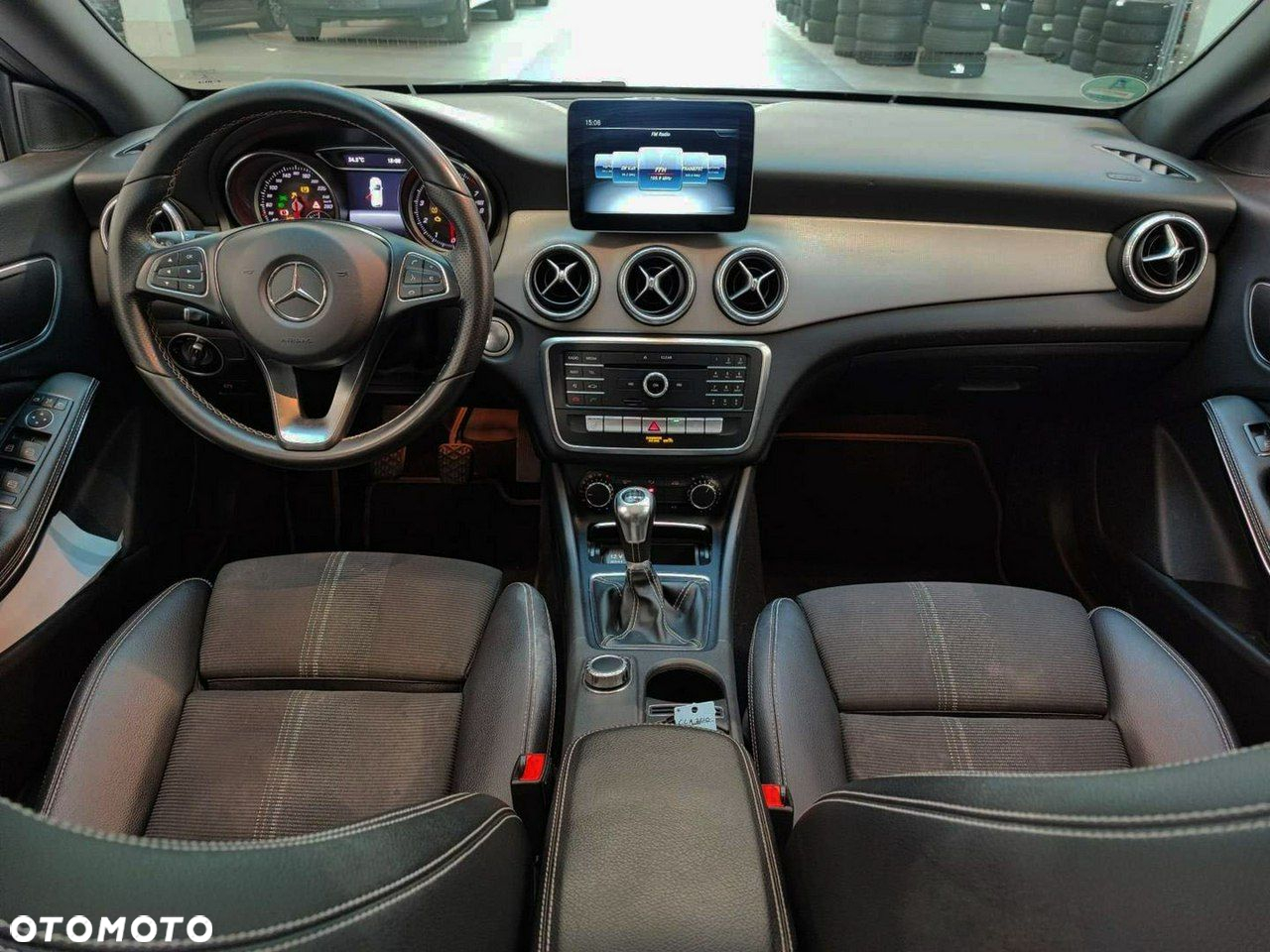 Mercedes-Benz CLA 200 AMG Line - 8