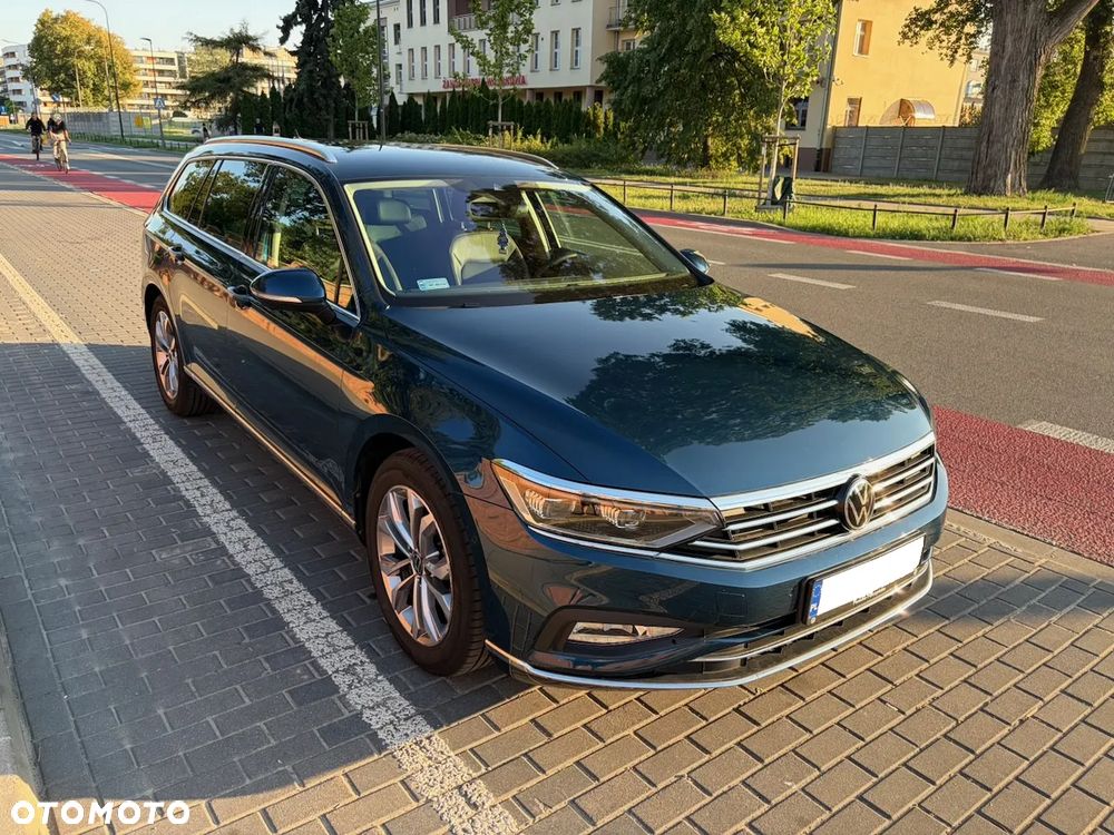 Volkswagen Passat Variant 1.5 TSI EVO Elegance DSG - 2