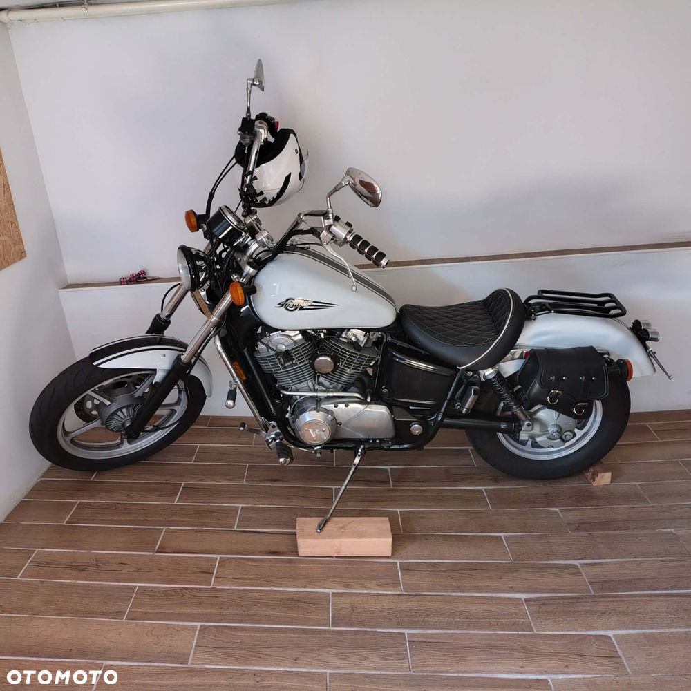 Honda Shadow - 1