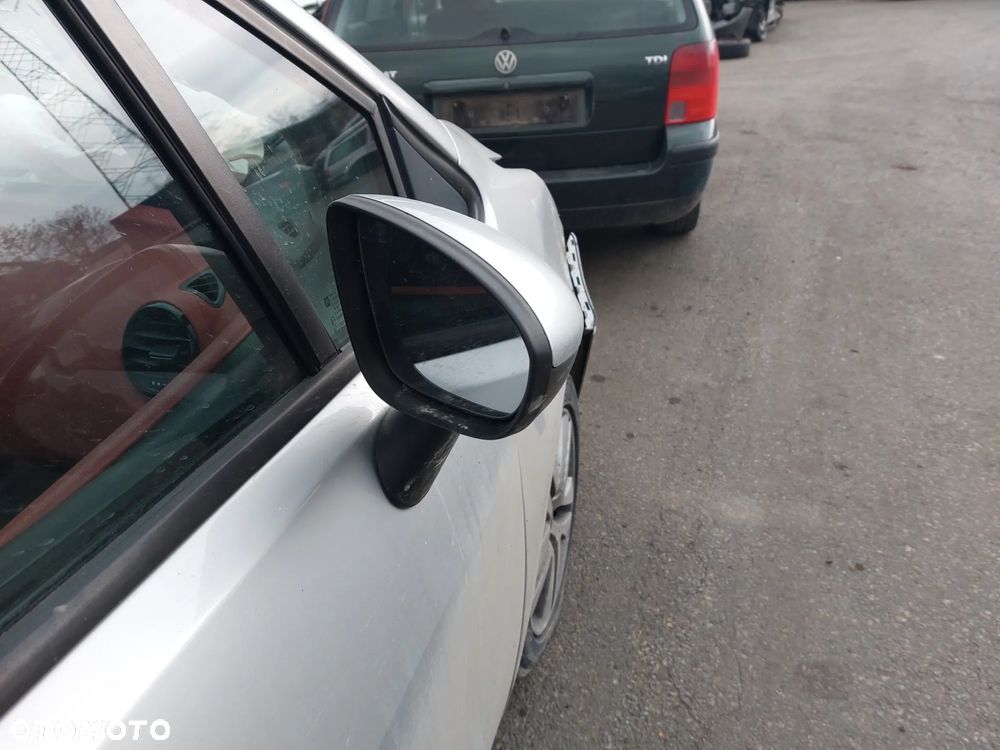 Opel Meriva B lusterko prawe Z157 - 1