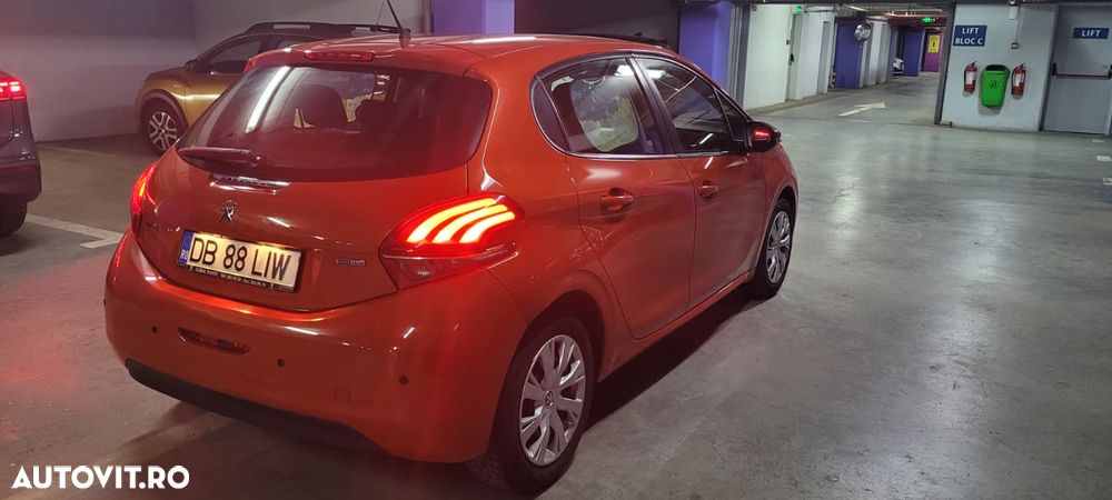 Peugeot 208 1.2 L PureTech Active - 6