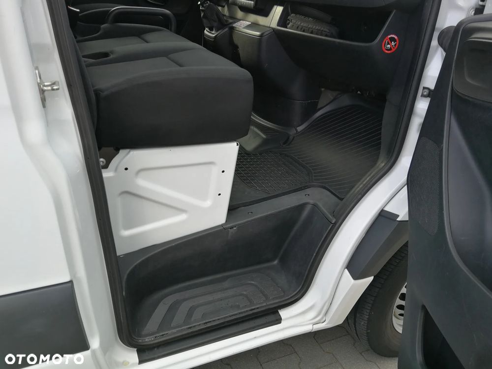 Mercedes-Benz Sprinter - 13