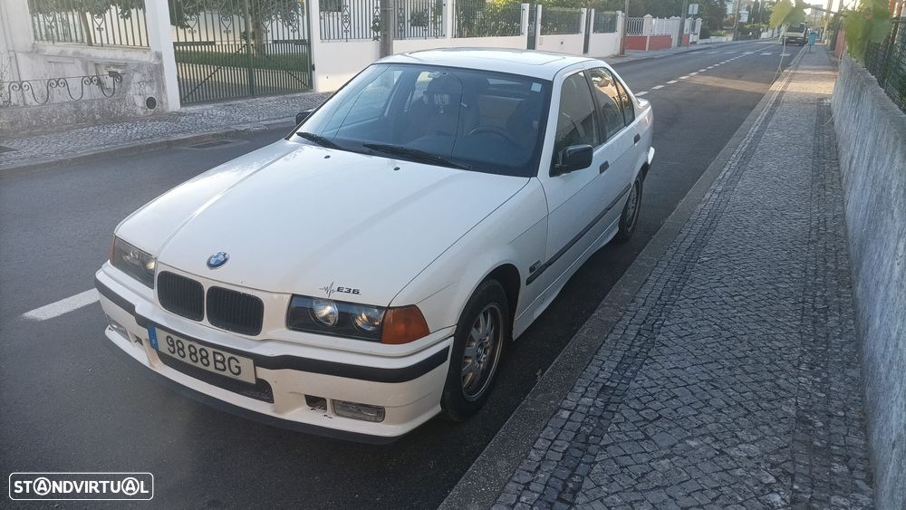 BMW 318 i - 4