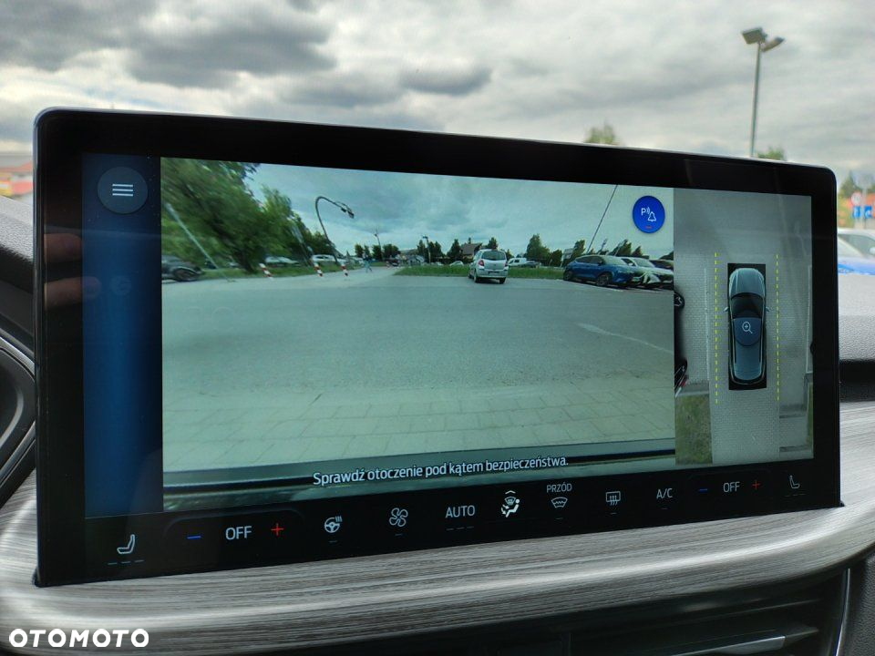 Ford Kuga - 17