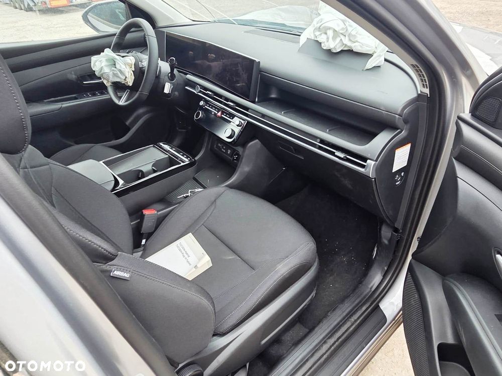 Hyundai Tucson 1.6 T-GDi HEV Executive 2WD - 14