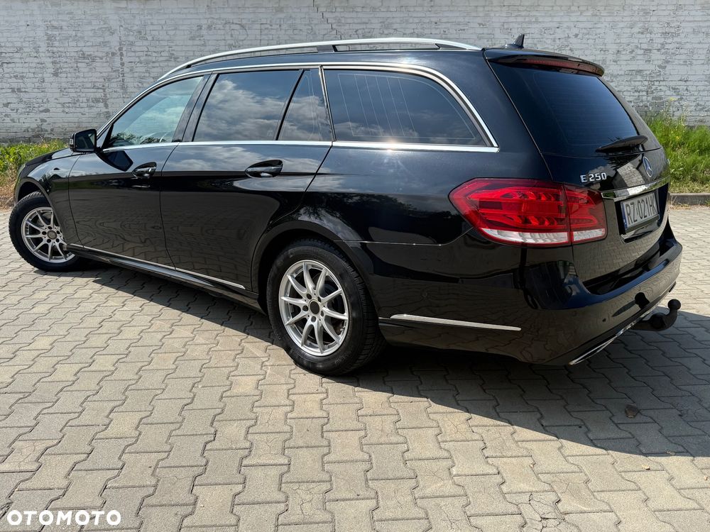 Mercedes-Benz Klasa E 250 CDI DPF BlueEFFICIENCY 7G-TRONIC Elegance - 9