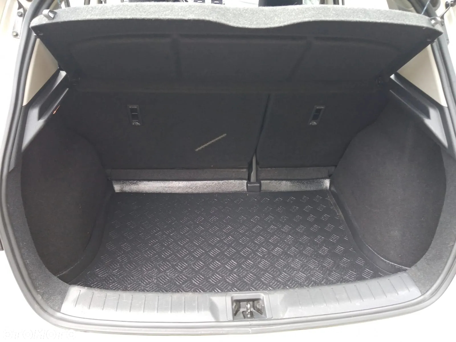 Nissan Pulsar 1.2 DIG-T N-Connecta EU6 - 7