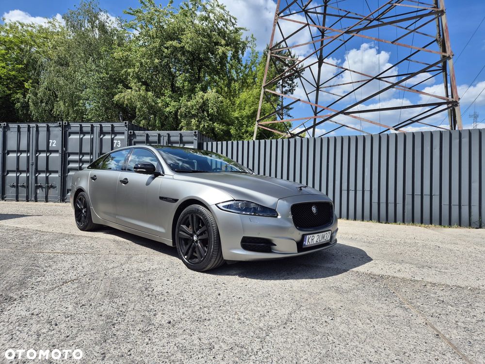 Jaguar XJ 3.0 T AWD LWB Portfolio - 1