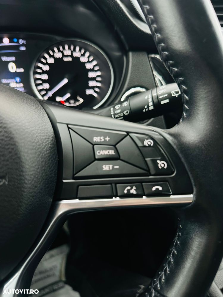 Nissan Qashqai 1.2 DIG-T N-Connecta - 30