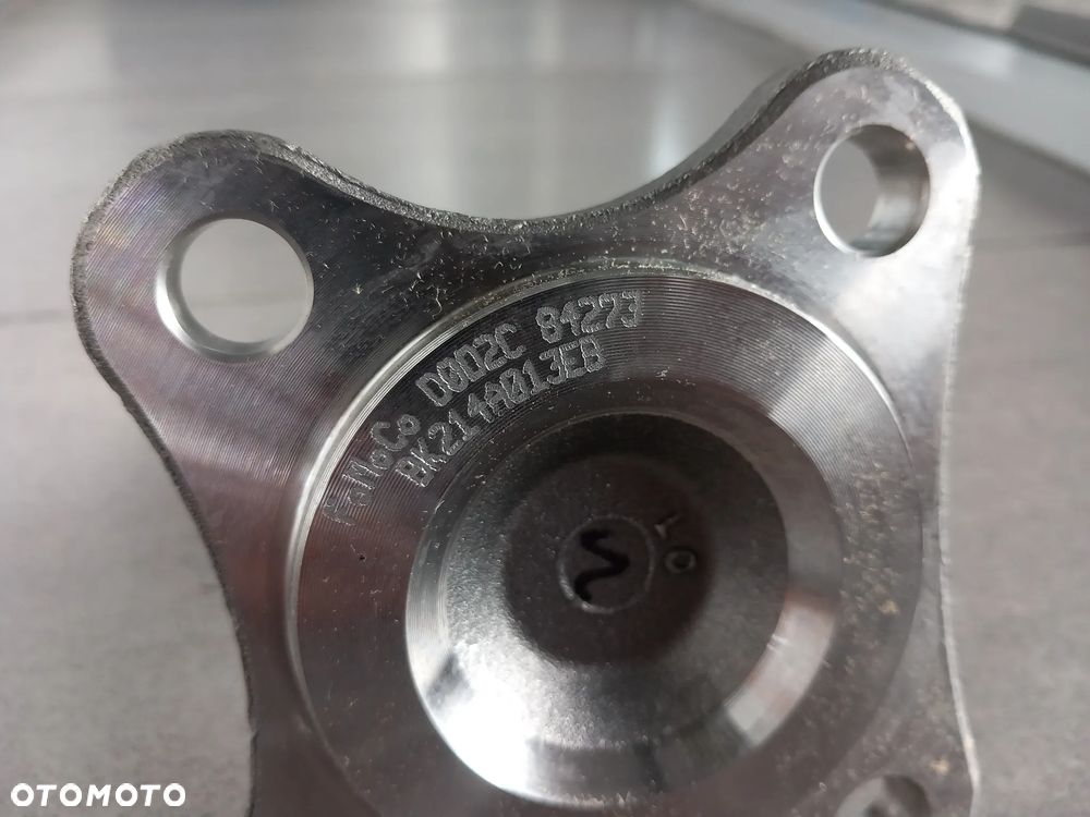 Czop piasty tylnego koła Transit, Custom 2483005 - 6