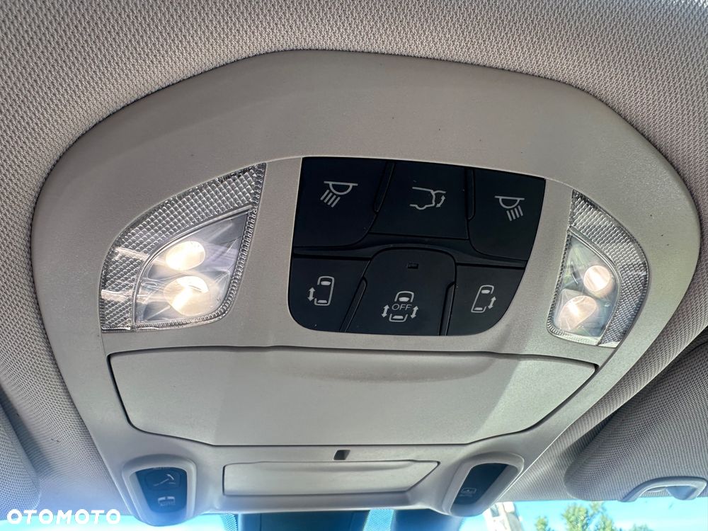 Chrysler Pacifica - 30
