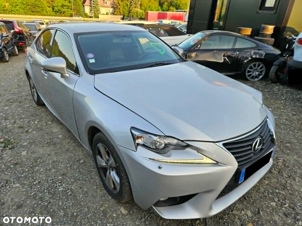 Lexus IS 300h Prestige EU6 - 3