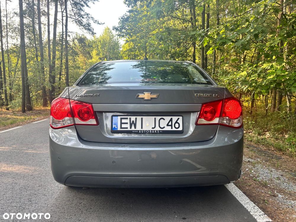 Chevrolet Cruze 1.6 LS+ - 3