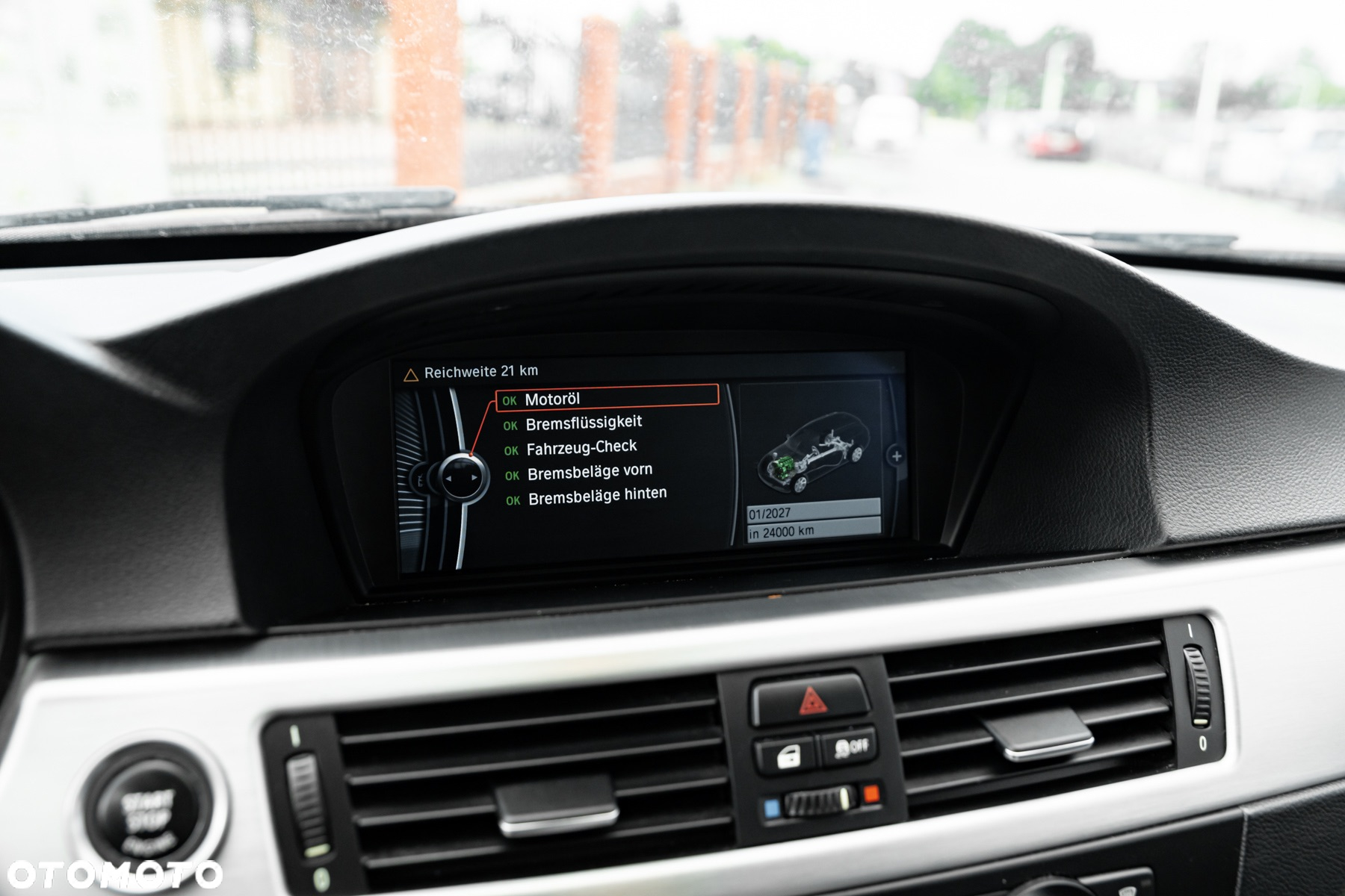 BMW Seria 3 330d xDrive DPF Touring Edition Sport - 36