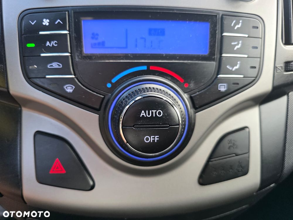 Hyundai i30 1.4 Base + World Cup - 13