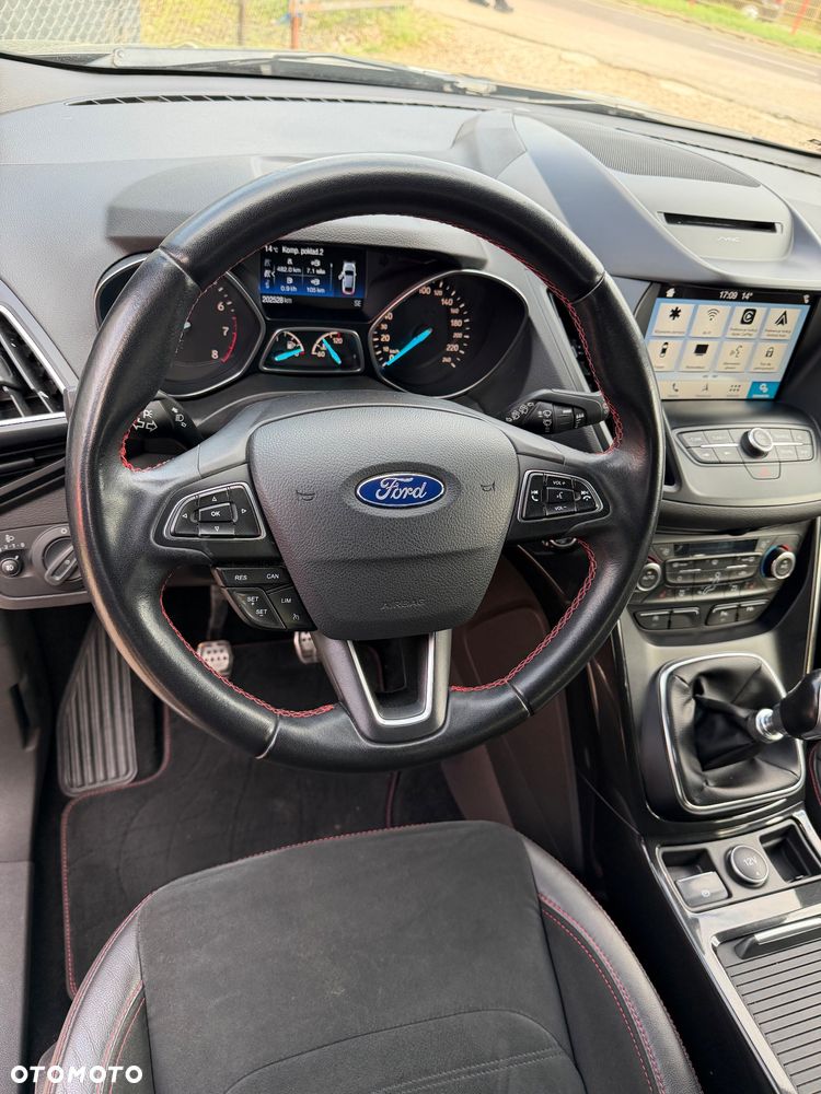 Ford Kuga 1.5 EcoBoost 2x4 ST-Line - 29
