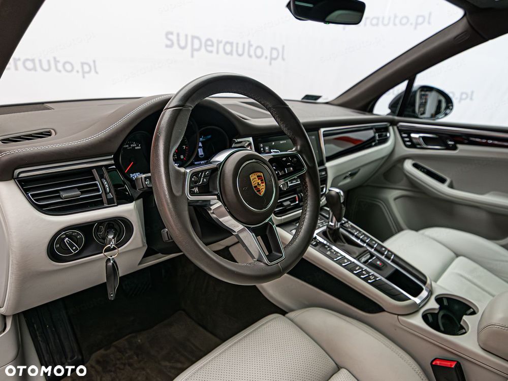 Porsche Macan - 12
