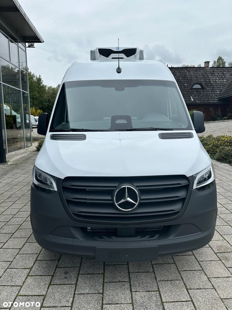 Mercedes-Benz Sprinter - 3