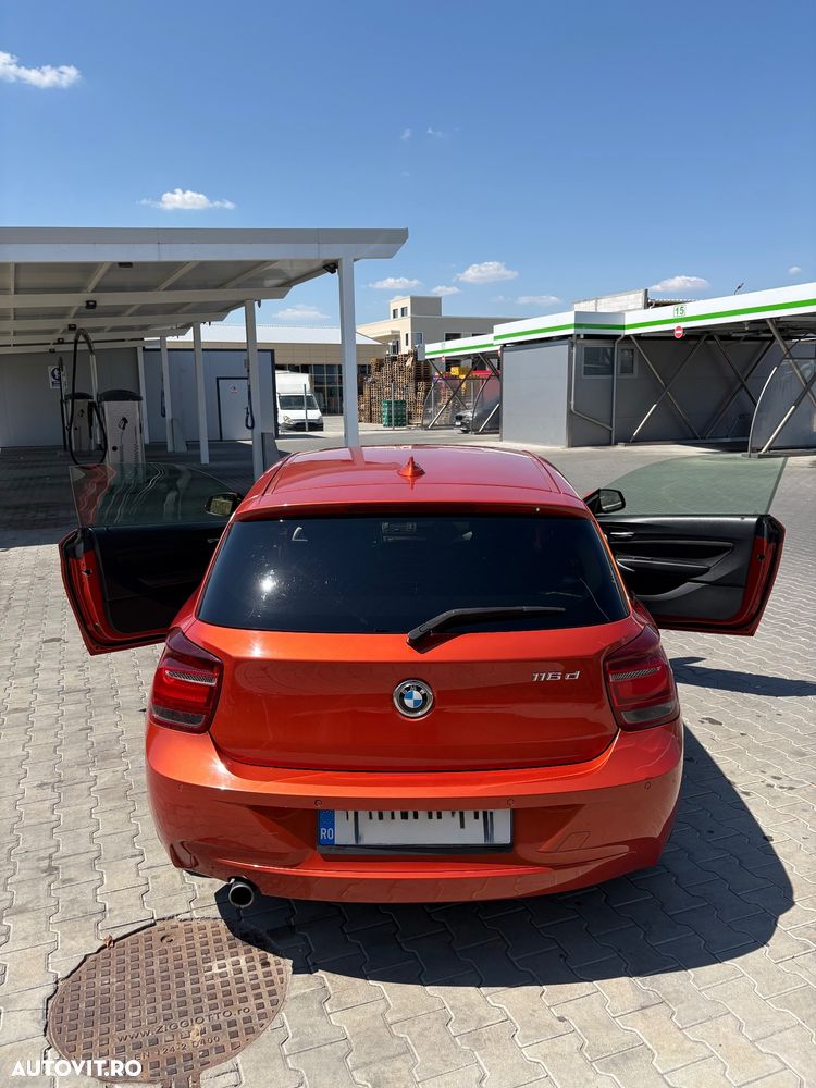 BMW 1 Series 2012 photo 2