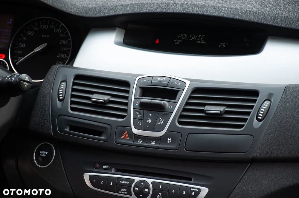 Renault Laguna Grandtour 2.0 dCi Privilege - 33