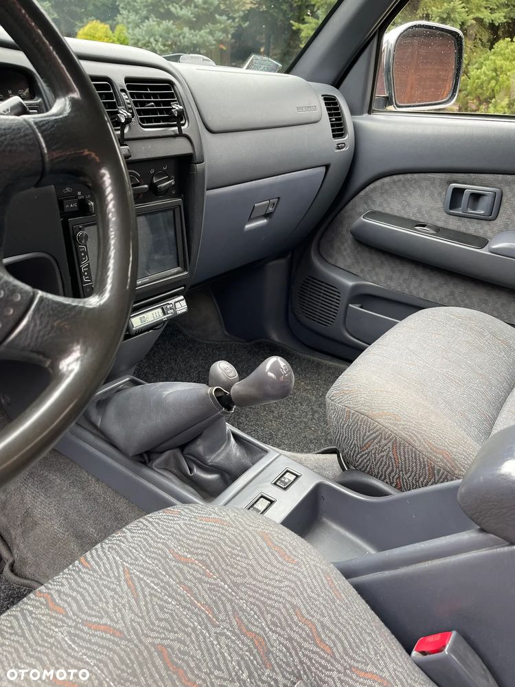 Toyota Hilux 2.5 D-4D SR5 - 3