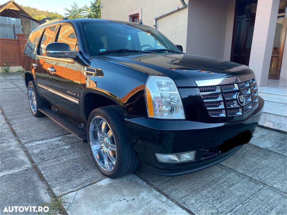 Cadillac Escalade - 2