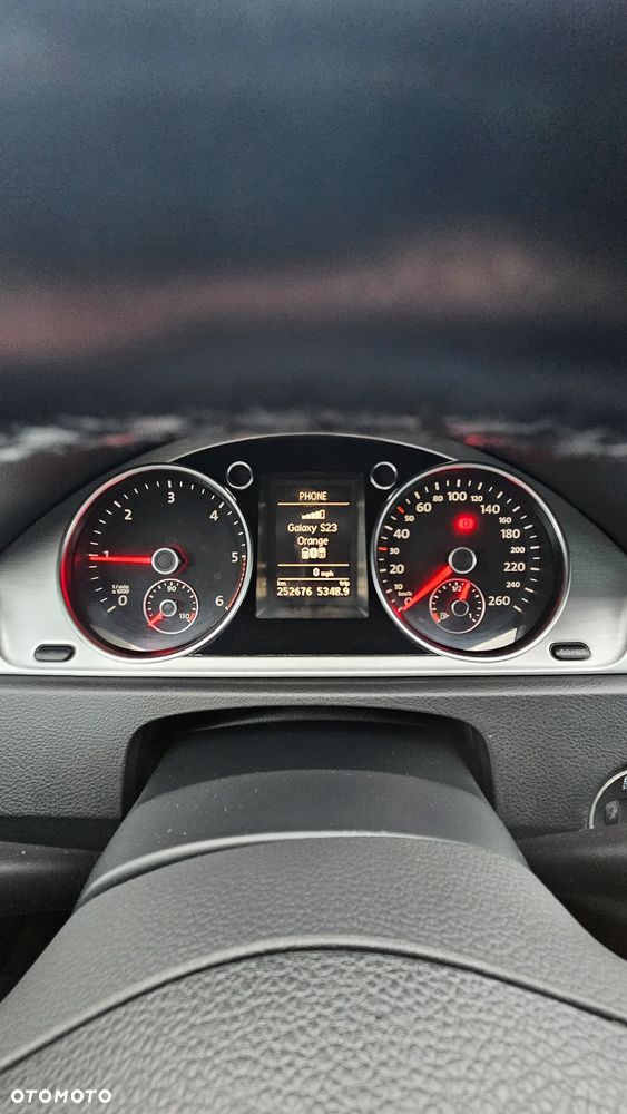 Volkswagen Passat 2.0 TDI 4Mot Highline DSG - 11