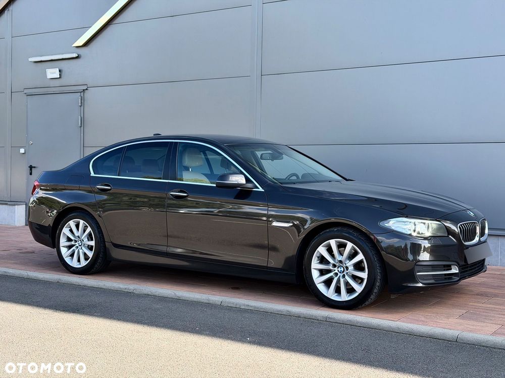 BMW Seria 5 520d xDrive Sport - 3