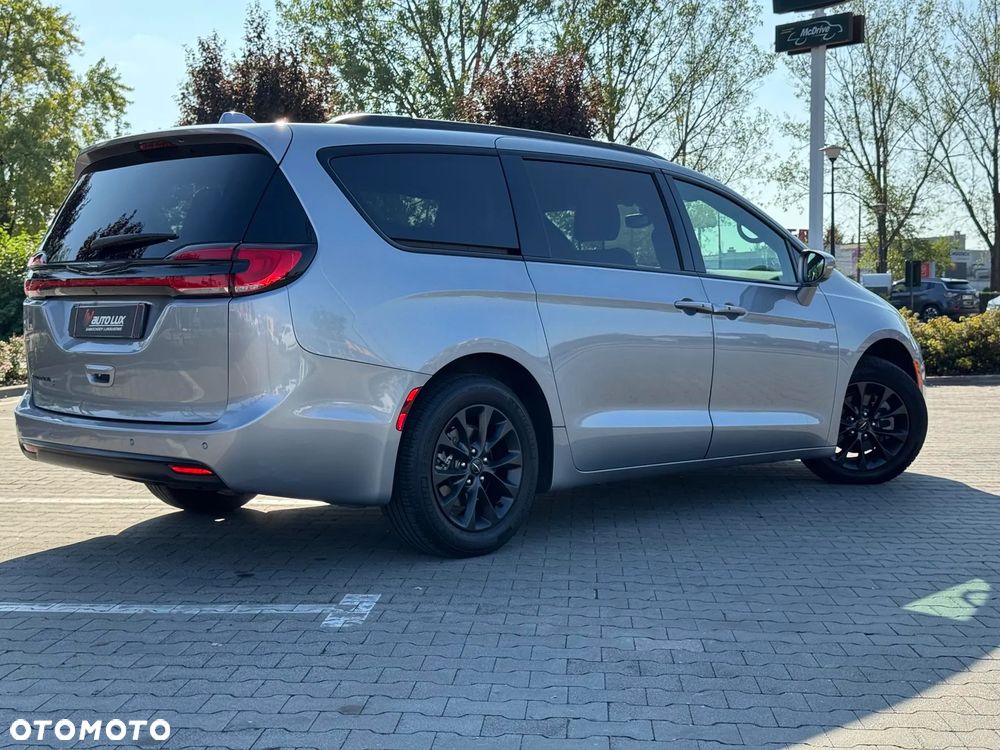 Chrysler Pacifica - 7