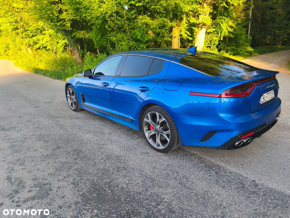 Kia Stinger - 8