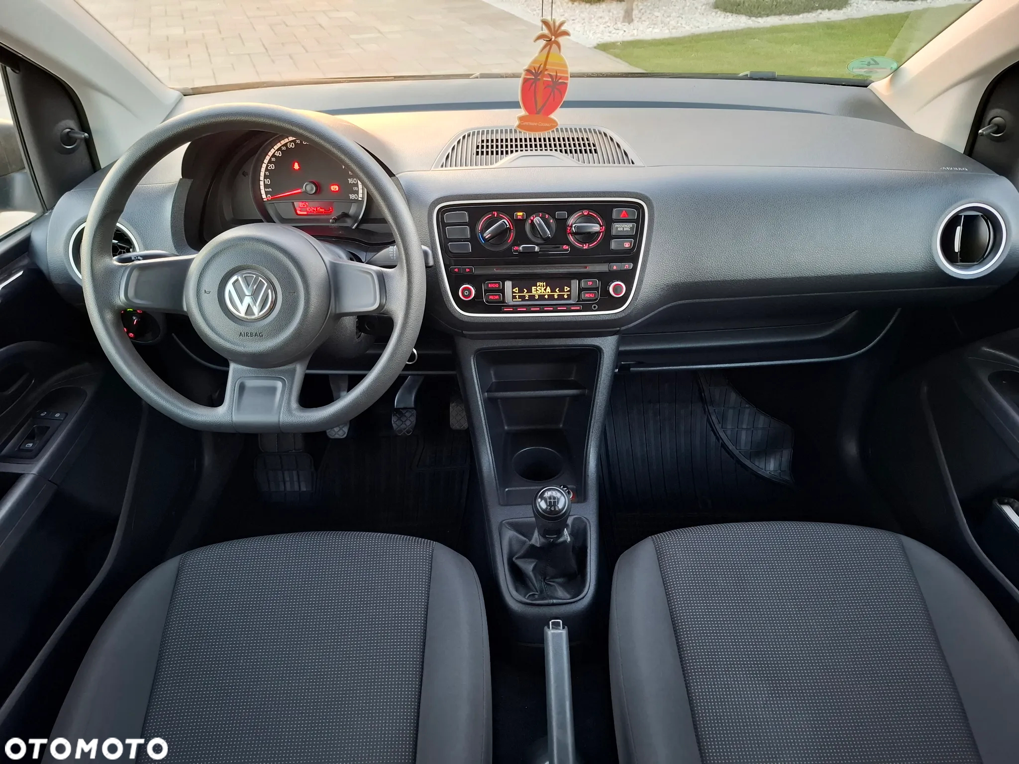Volkswagen up! 1.0 street - 31