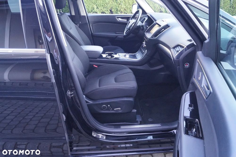 Ford S-Max 2.0 EcoBlue Titanium - 24