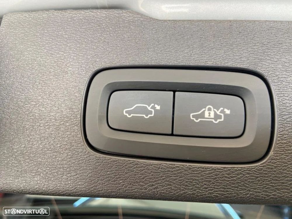 Volvo V60 2.0 T6 AWD TE Plus Dark - 15