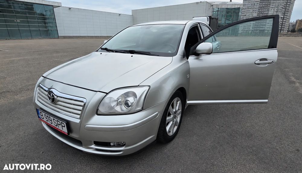 Toyota Avensis 1.8 Sdn. Sol - 8