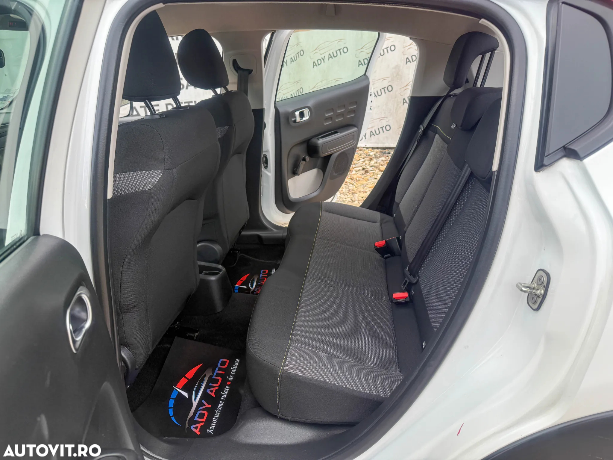 Citroën C3 1.2 PureTech BVM Shine - 13