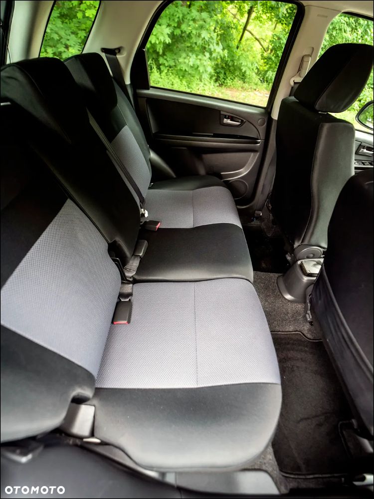 Fiat Sedici 1.9 Multijet DPF 4x4 Dynamic - 32
