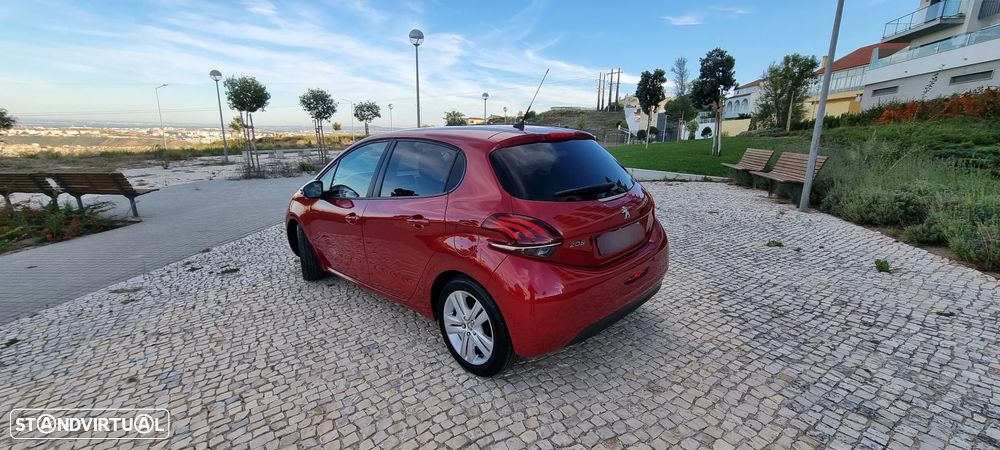 Peugeot 208 1.2 PureTech Style - 11