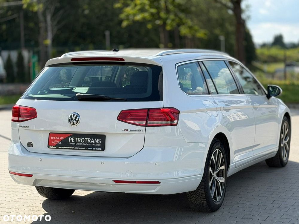 Volkswagen Passat - 10
