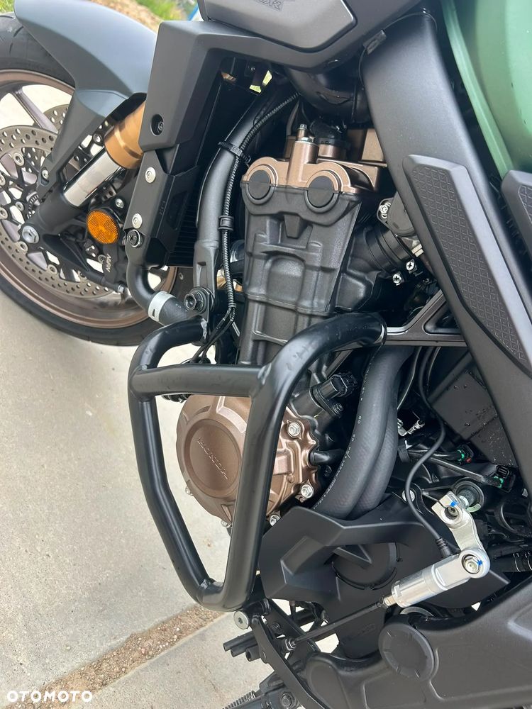 Honda CB - 8